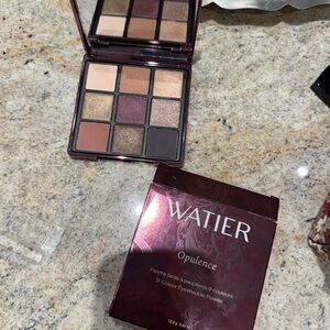 Lise Watier Opulence Eyeshadow Palette - Elegant Purple and Gold Tones